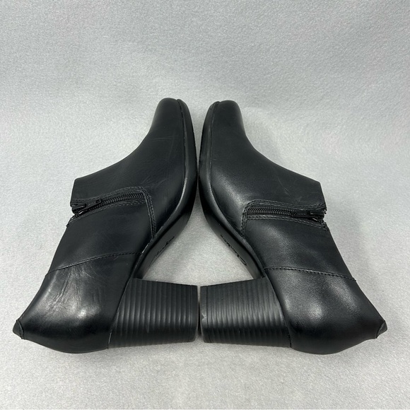 Clarks PROMISE MAY Womens Bootie Shoe Sz 9.5 M Black Leather Side Zipper. - Picture 10 of 12